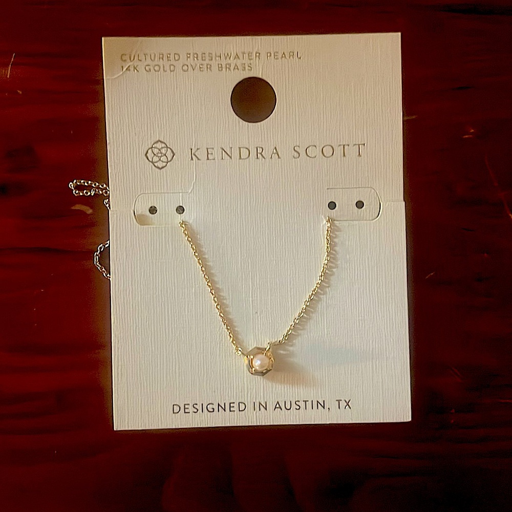 KENDRA SCOTT GOLD PEARL NECKLACE